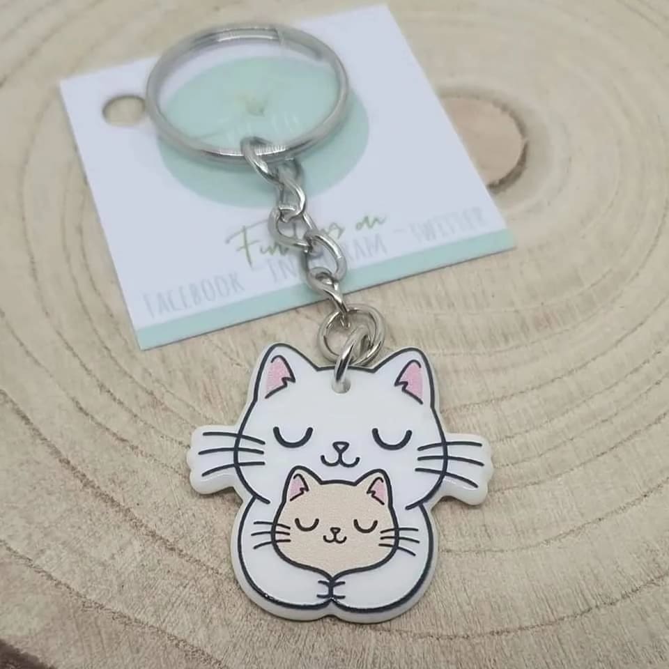 Cute cuddle cats key ring